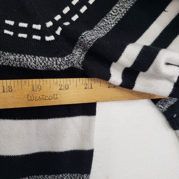 Alfred Dunner Women's Petite PXL Black and White Blouse and Sweater Combo - Picture 4 of 7